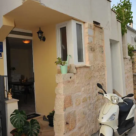 Tino- Two Bedroom With Terrace And Sea View A2 * Sutivan