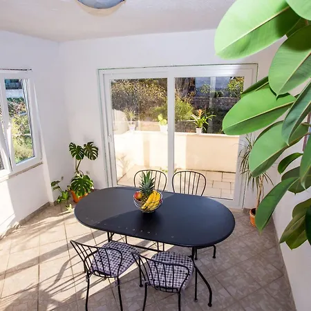 Apartamento Tino- Two Bedroom With Terrace And Sea View A2 *