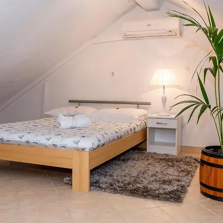 Apartment Tino- Two Bedroom With Terrace And Sea View A2 Sutivan