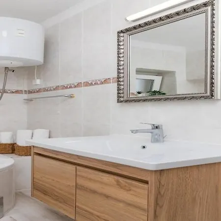 Tino- Two Bedroom With Terrace And Sea View A2 *