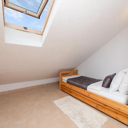 Apartamento Tino- Two Bedroom With Terrace And Sea View A2 *