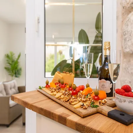 Tino- Two Bedroom With Terrace And Sea View A2 Apartamento Sutivan