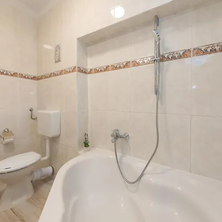 Apartamento Tino- Two Bedroom With Terrace And Sea View A2