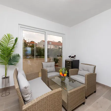 Tino- Two Bedroom With Terrace And Sea View A2 Apartamento Sutivan