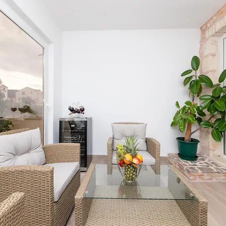 Apartamento Tino- Two Bedroom With Terrace And Sea View A2 Sutivan