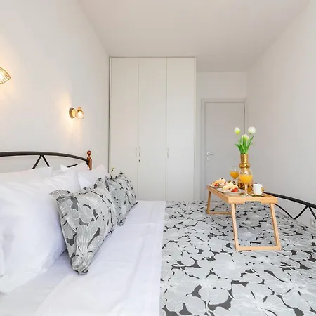 Apartamento Tino- Two Bedroom With Terrace And Sea View A2